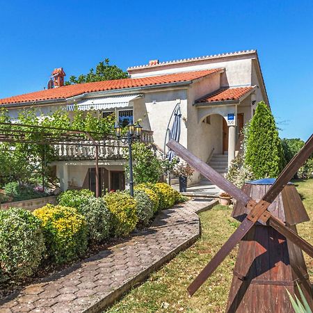 Gorgeous Apartment In Pula With Wifi Екстер'єр фото