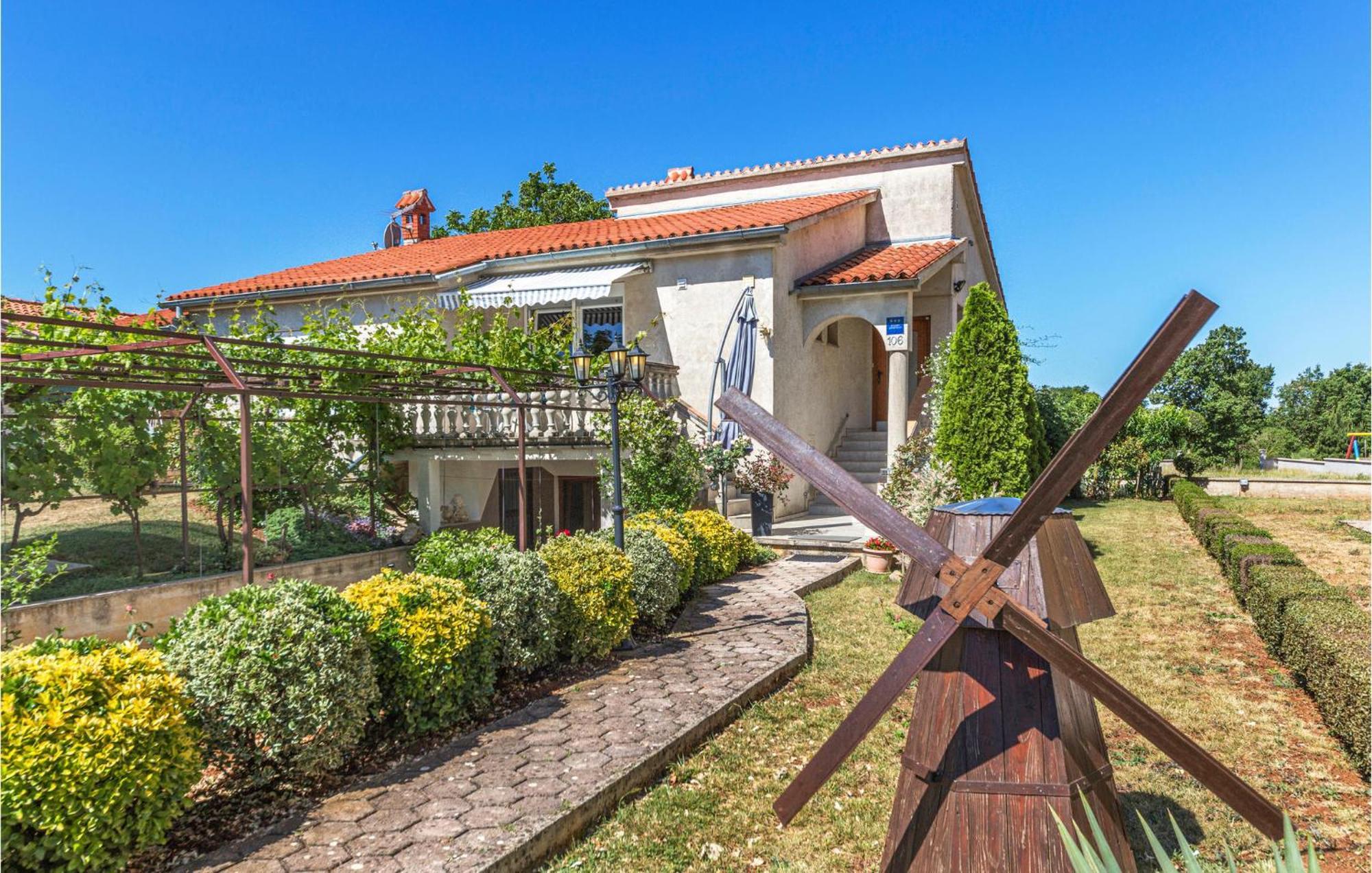 Gorgeous Apartment In Pula With Wifi Екстер'єр фото